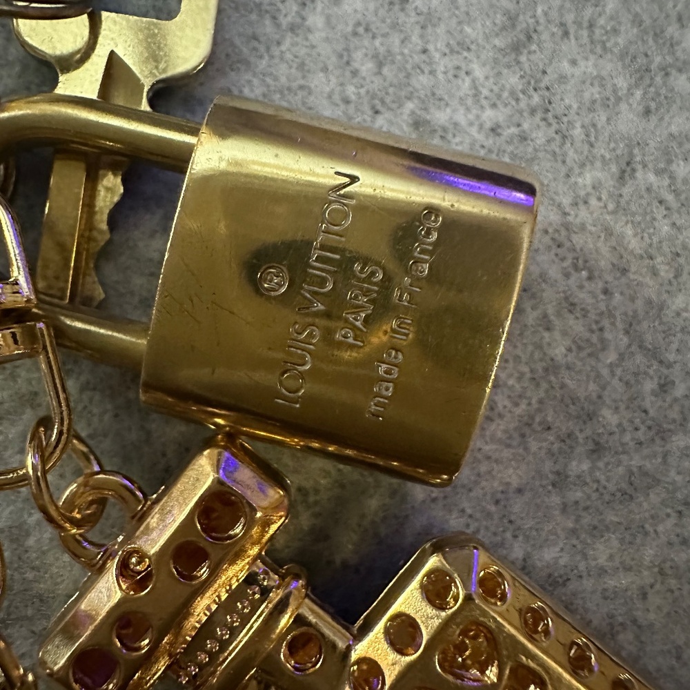 Bag Charm/Key Ring with Authentic Louis Vuitton Lock & Key - Picture 6 of 9
